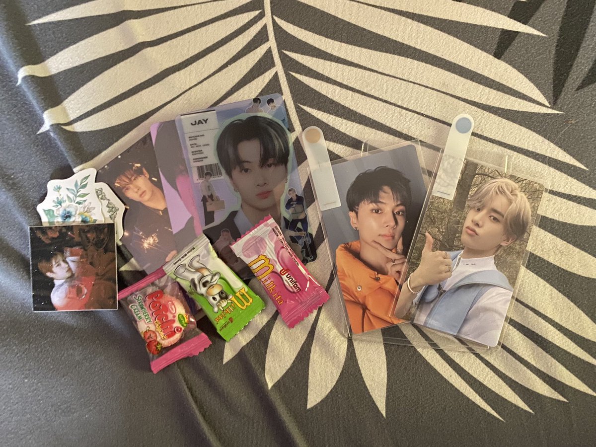 jakescart__'s tweet photo. — ꒰ #jakescart_mails ꒱
Thank you @beri_peyt for trading with us! Thank you for packing the pcs well and for the cute and delicious freebies🫶🏻🫶🏻🥰
#berithanks https://t.co/Y0VSqsb3gQ