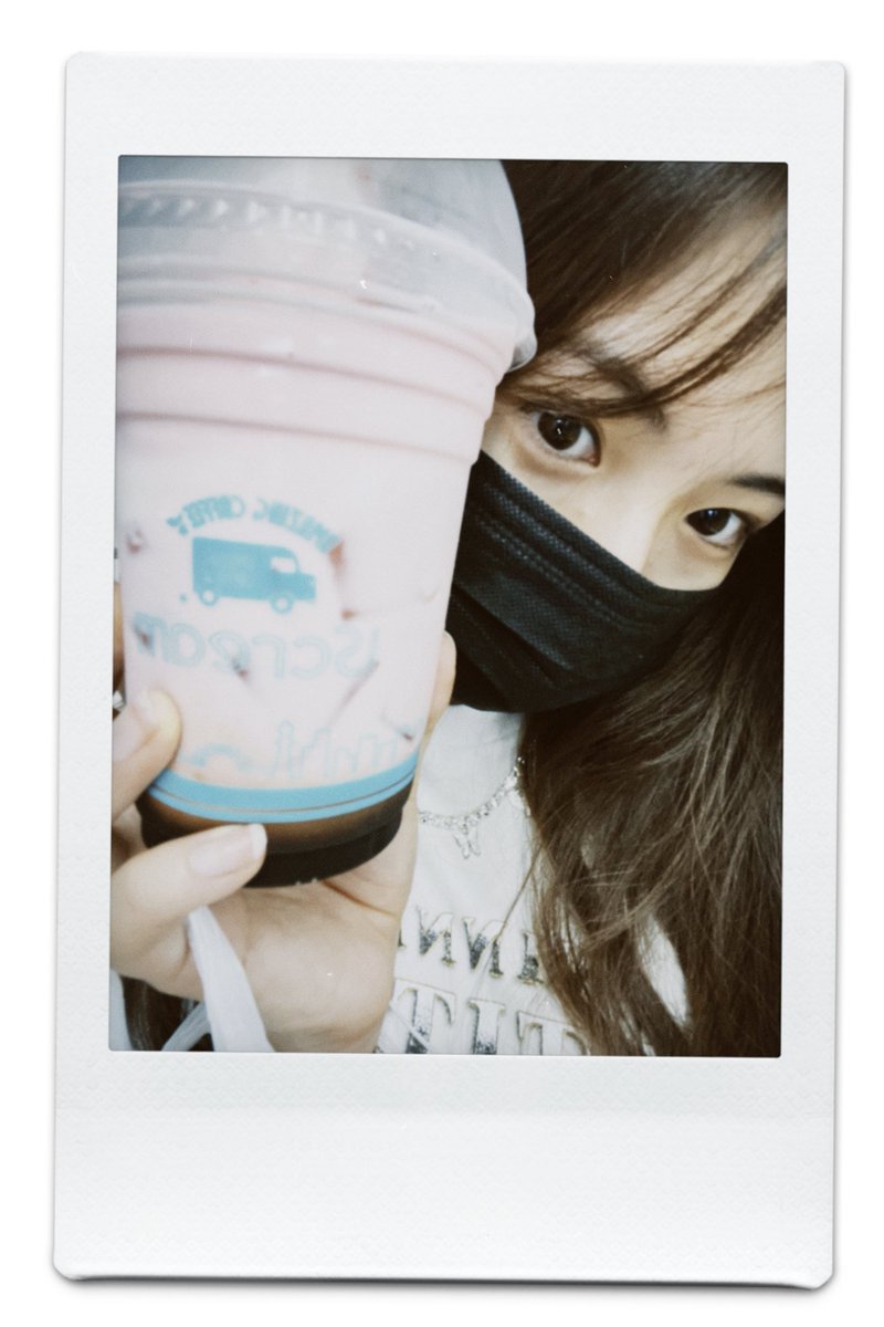 iscream_ldh's tweet image. #RUI 🌹です！

#Wendys #FirstKitchen 
行ってきた〜😽
ちゃんとソルティースイートレモンのポテトも今から食べますよ〜🍟

今度はジャック店舗で
クリアカードGETしたい🥺
#iScream #iを食べてきた 
@amazingcoffee__ 

フロート最高😭