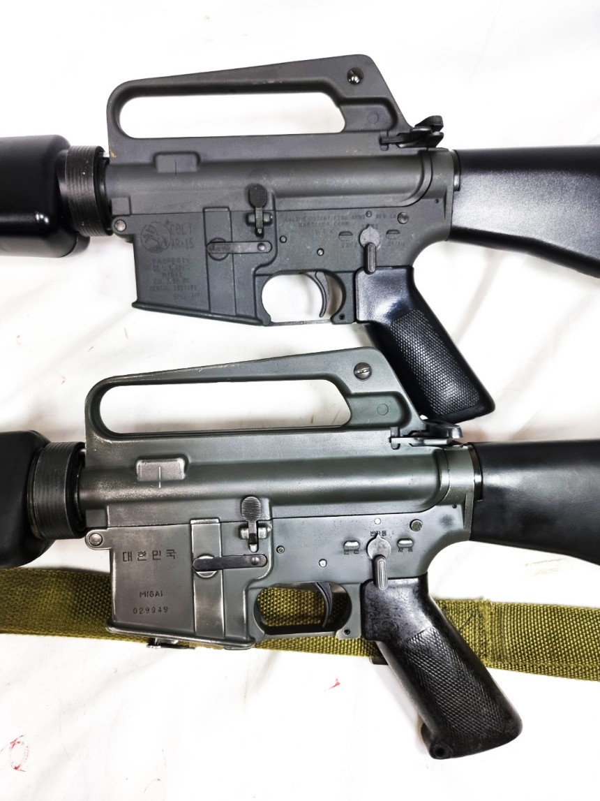 G1lover2's tweet photo. ホビーフィックスのM16A1を持って、韓国軍専用のM16A1でカスタムしてみた。 30年前、私が韓国軍として勤務していた当時の装備を再現して気分が良かった。  カスタムは韓国の有名カスタマイズモデリングマックスが作業してくれた。 https://t.co/yAareytlXk