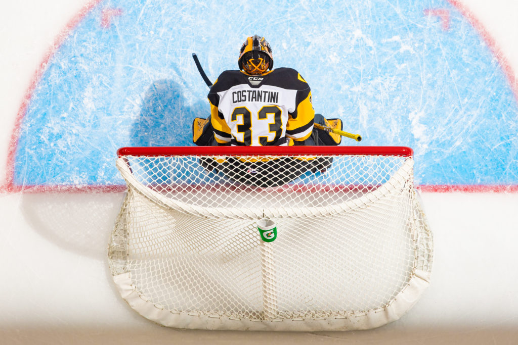 hamhockeypast's tweet image. @OHLHockey @BulldogsOHL @rcduthie @HamiltonKiltyBs @BoosterHamilton @izzies44 @KvilleNorm @miltonatthespec @KiltyBsPres huge mega congrats for Hamilton Bulldogs Marco Costantini to be invited to the Toronto Maple Leafs mini development camp @jwalters82 @JayMcKee74