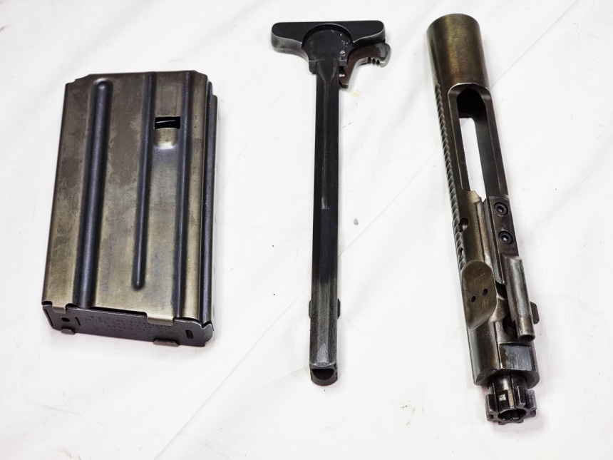 G1lover2's tweet photo. 従来のホビーフィックスM16A1は現存する最高のダミーモデルガン。 これを入手して過去に私が軍で使った装備に変えたことをとても嬉しく思う。 https://t.co/HEFhhIy02d
