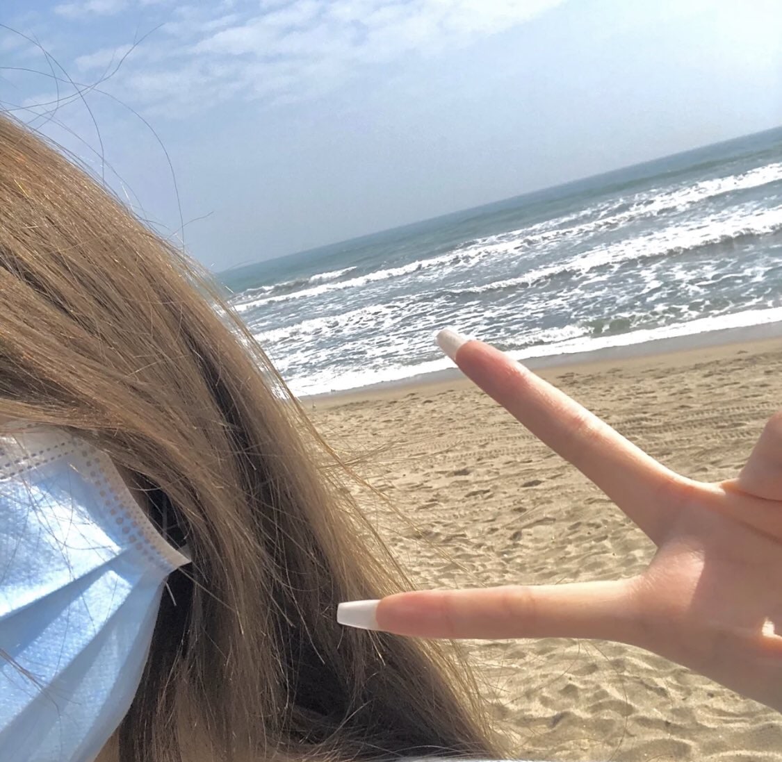 我以为人的生活可分三层。一是物质生活，二是精神生活，三是灵魂生活。物质生活就是衣食，精神生活就是学术文艺，灵魂生活就是信仰格局。人生就是这样的一个三层楼。