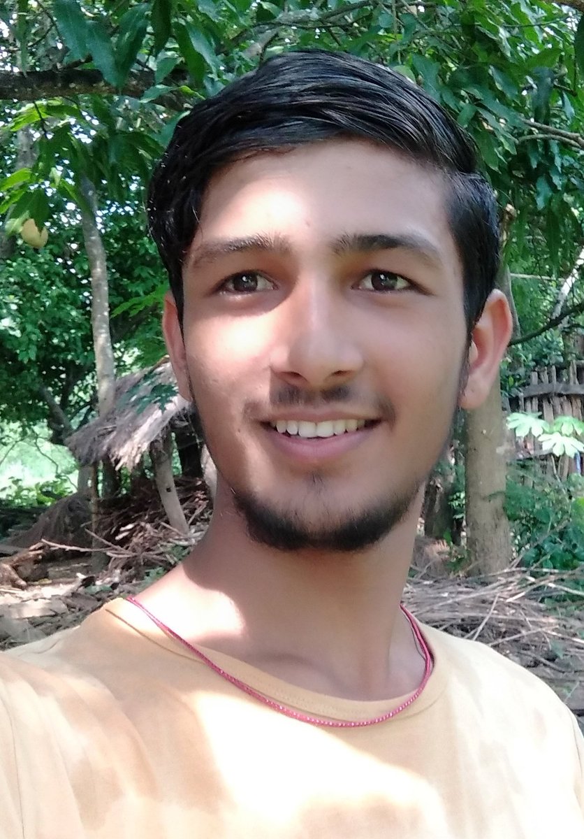 DiamondJoshiNP's tweet photo. स्थावरं जङ्गमं व्याप्तं यत्किञ्चित् सचराचरम्।
तत्पदं दर्शितं येन तस्मै श्री गुरवे नम:।।
गुरुबाट नै ज्ञान प्राप्त हुन्छ र ज्ञानबाट नै उत्थान हुन्छ। सम्पुर्ण ज्ञात अज्ञात गुरुहरु प्रती सत् सत् नमन्, ढोग र सप्रेम प्रणाम। व्यास र भानु जयन्ती तथा गुरुपुर्णिमाको अनन्त शुभकामना।🙏❤️ https://t.co/u2Vat9hYYh