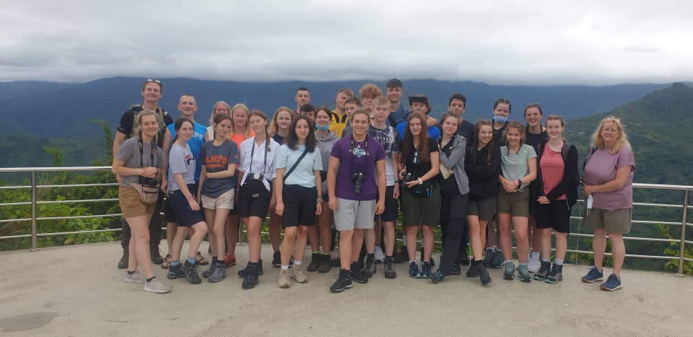 CampBorneo's tweet image. Late arrival last night but all arrived safely in country🥰 A pitstop at the mountains on their way to their first Camp today. Welcome #TeamGajah and #TeamOrangutan! @CampsInt