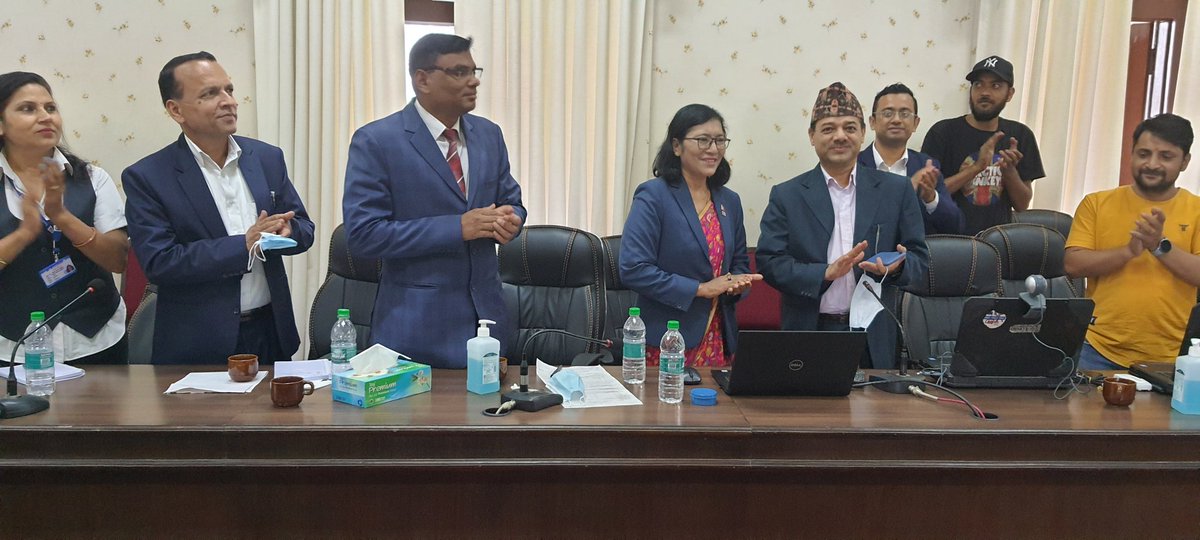 gokarnamani's tweet photo. मतदाता नामावलीमा नाम दर्ताको लागि अनलाइन सेवा काठमाण्डौ उपत्यकाबाट आजदेखि शुरु भयो। मतदाता नामावलीमा नाम दर्ता गर्न बाकी उपत्यकामा रहनु भएका नेपाली नागरिकले अनलाइनबाट यो सेवा लिन सक्नुहुनेछ। निर्वाचन आयोगको इतिहासमा प्रणालीको प्रयोगमा यो एक महत्वपूर्ण फड्को हुनेछ। https://t.co/LmZS34Hnid