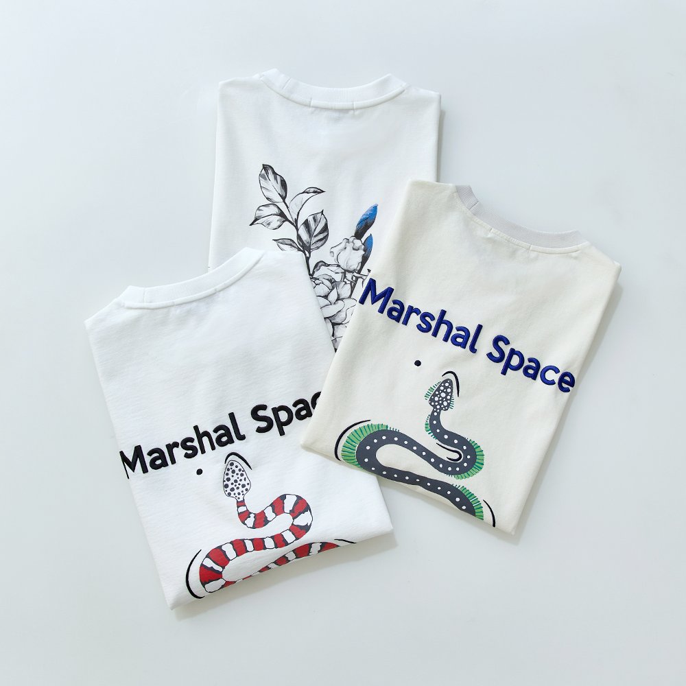 원단, 디자인, 핏 모두 완벽한
🌞여름 티셔츠를 찾고 있다면?

화사함을 더해주는 그래픽 티셔츠 하나로
써머 스타일링에 포인트를 더해보세요!💜

여름 베스트 아이템
▶️bit.ly/3xNryzN

#차은우 #리버클래시 #차은우픽
#LIBERCLASSY #CHAEUNWOO