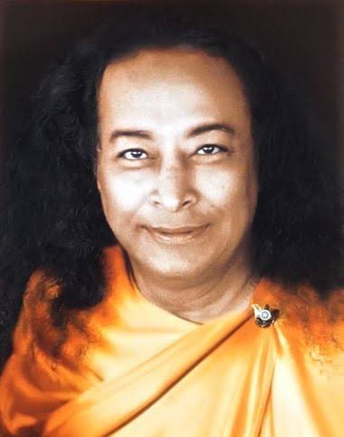 ThisIsYogananda's tweet photo. The relationship between guru and disciple is the greatest expression of love in friendship; it is unconditional divine friendship, based on a shared, singular goal: the desire to love God above all else. - #ParamahansaYogananda 

#GuruPurnima #GuruPurnima2022 https://t.co/qJUlPTQbmz