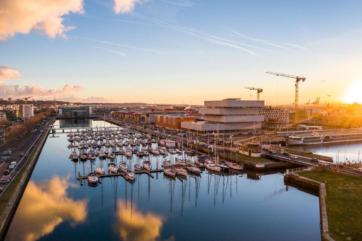 42 Le Havre : une école qui casse les codes !
À l’initiative de <a href="/LeHavreMetro/">Le Havre Seine Métropole</a>, <a href="/42born2code/">42 Paris</a> ouvrira son 1er campus du Nord-Ouest de la France dès la fin de l'année 2022 au cœur de la Cité Numérique du #Havre.
➡️ INFOS : lehavreseinemetropole.fr/actualites/une…