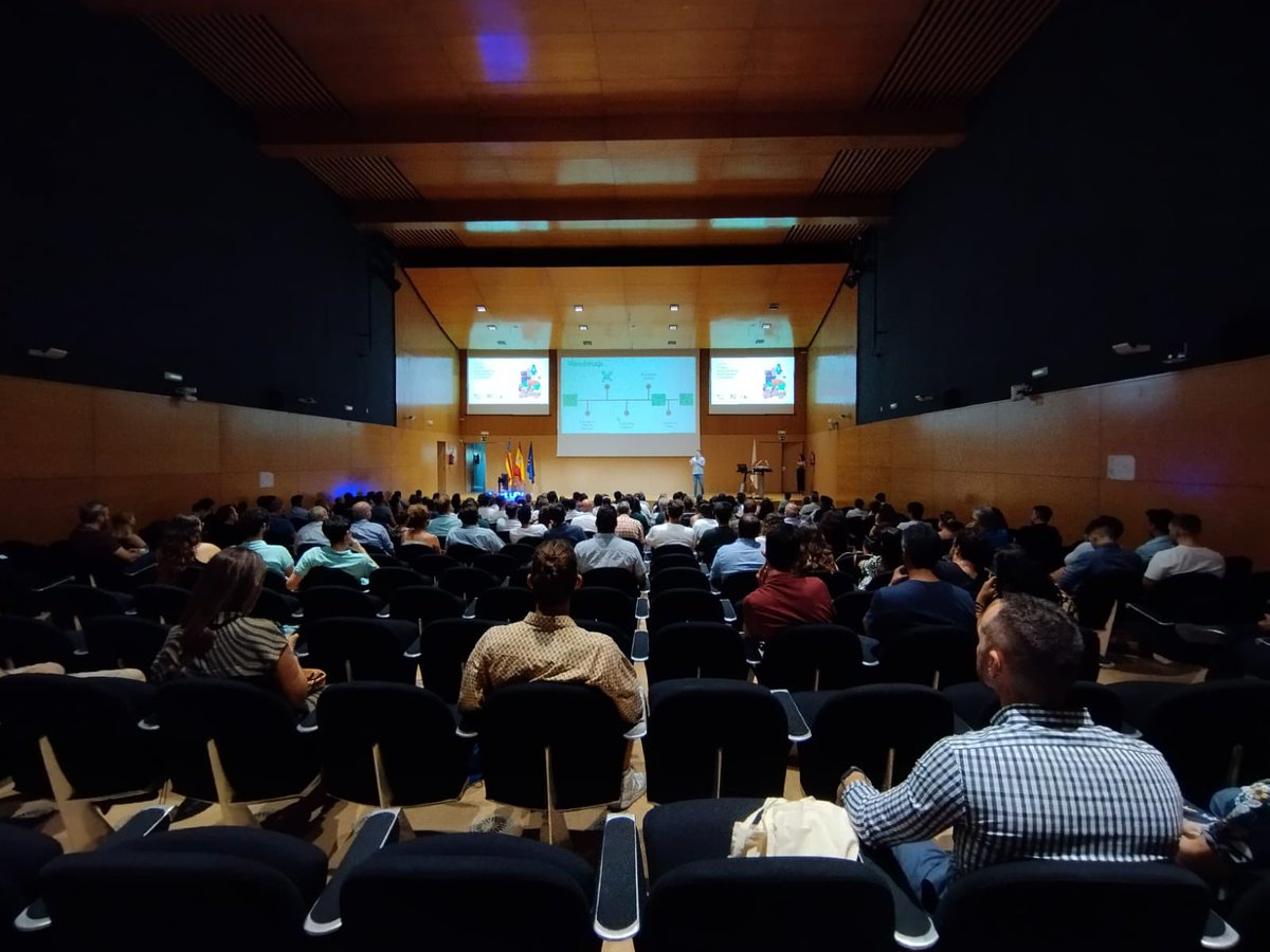 VLCTechCity's tweet photo. StartUPV celebra su 10 aniversario mirando al futuro. 

Conocemos a la ganadora de la StageONE competition: @NelaBiodynamics representará a la @UPV en la competición internacional Stage Two. 

¡En octubre el talento de la #VLCTechCity brillará en Berlín! 👏 https://t.co/p5vLvuygF8