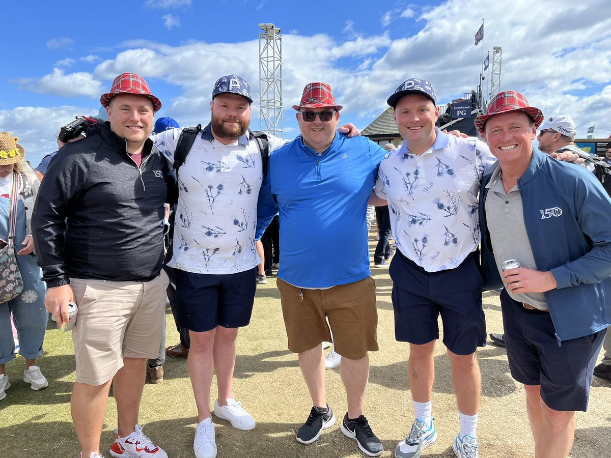 CHRIS_GLOG's tweet photo. What a day at @TheOpen. Great to me @TubesSoccerAM and Big Ange!!! https://t.co/gnQsFEOZYC
