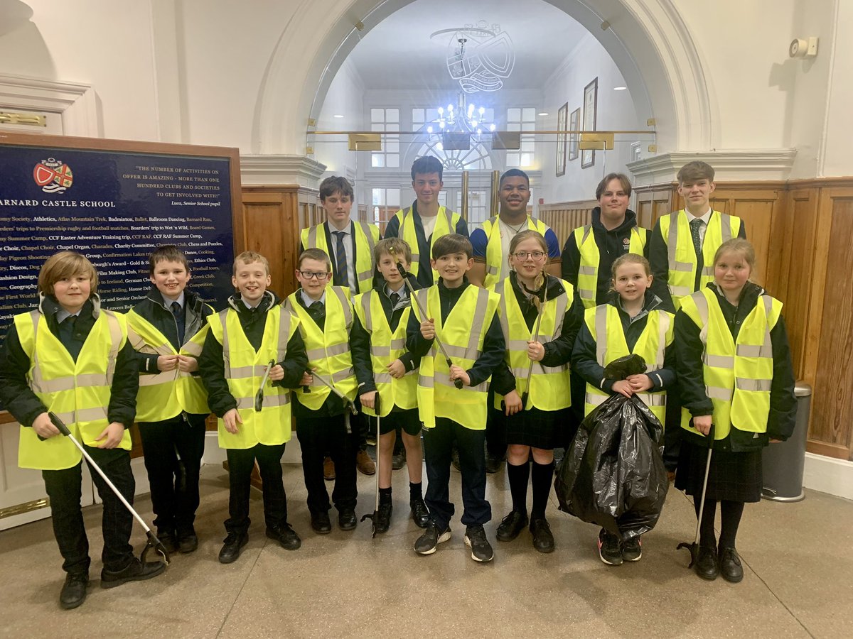 barney_school's tweet photo. ♻️ We are thrilled to share that Barney has been awarded an @EcoSchools Green Flag! 

👏 From litter picking and tree planting to a beach clean and eco-friendly initiatives, students and staff across Prep and Senior School have done an AMAZING job this year!

🤝 Well done all! https://t.co/IbKe4ZxXkS