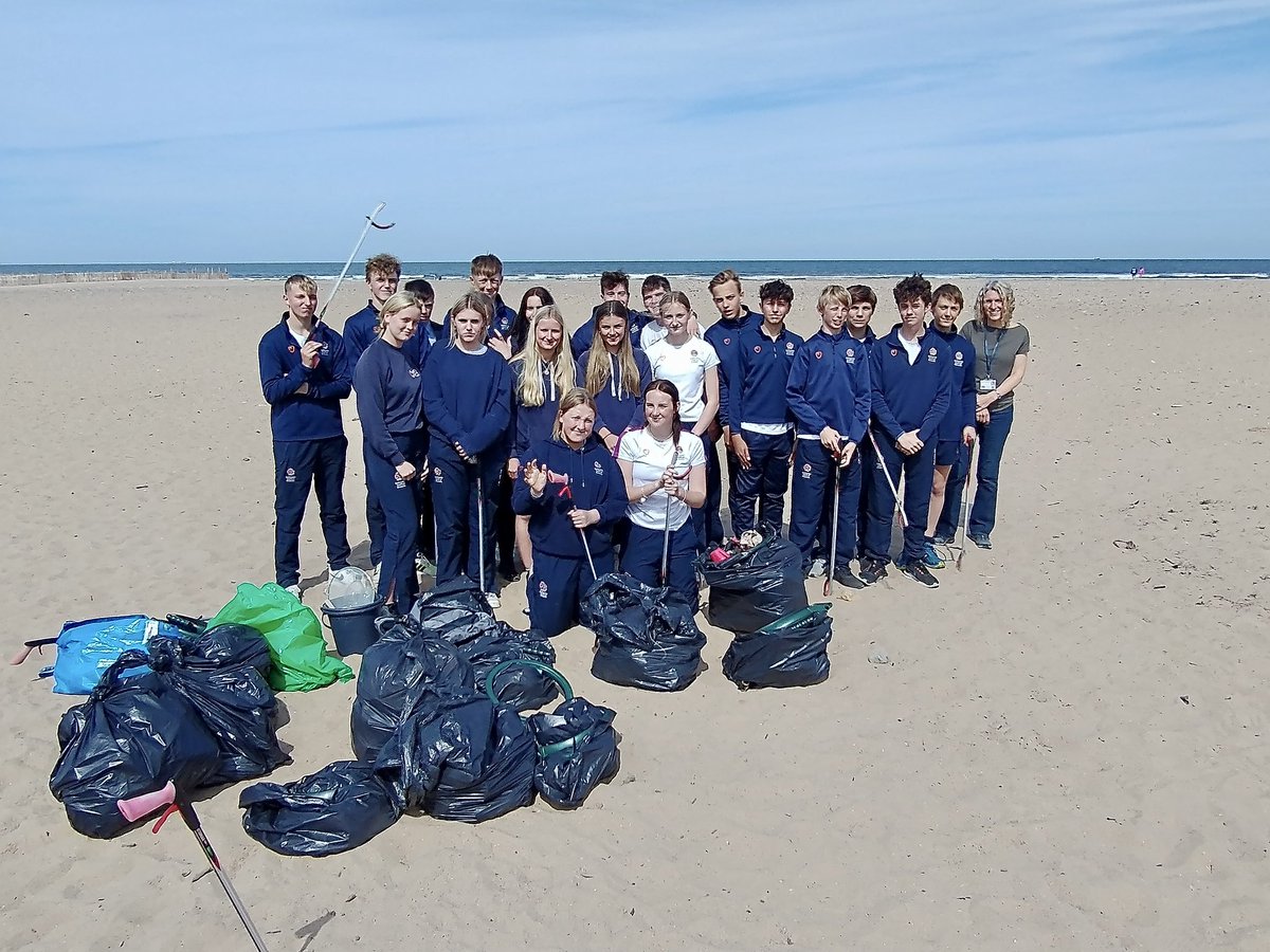 barney_school's tweet photo. ♻️ We are thrilled to share that Barney has been awarded an @EcoSchools Green Flag! 

👏 From litter picking and tree planting to a beach clean and eco-friendly initiatives, students and staff across Prep and Senior School have done an AMAZING job this year!

🤝 Well done all! https://t.co/IbKe4ZxXkS