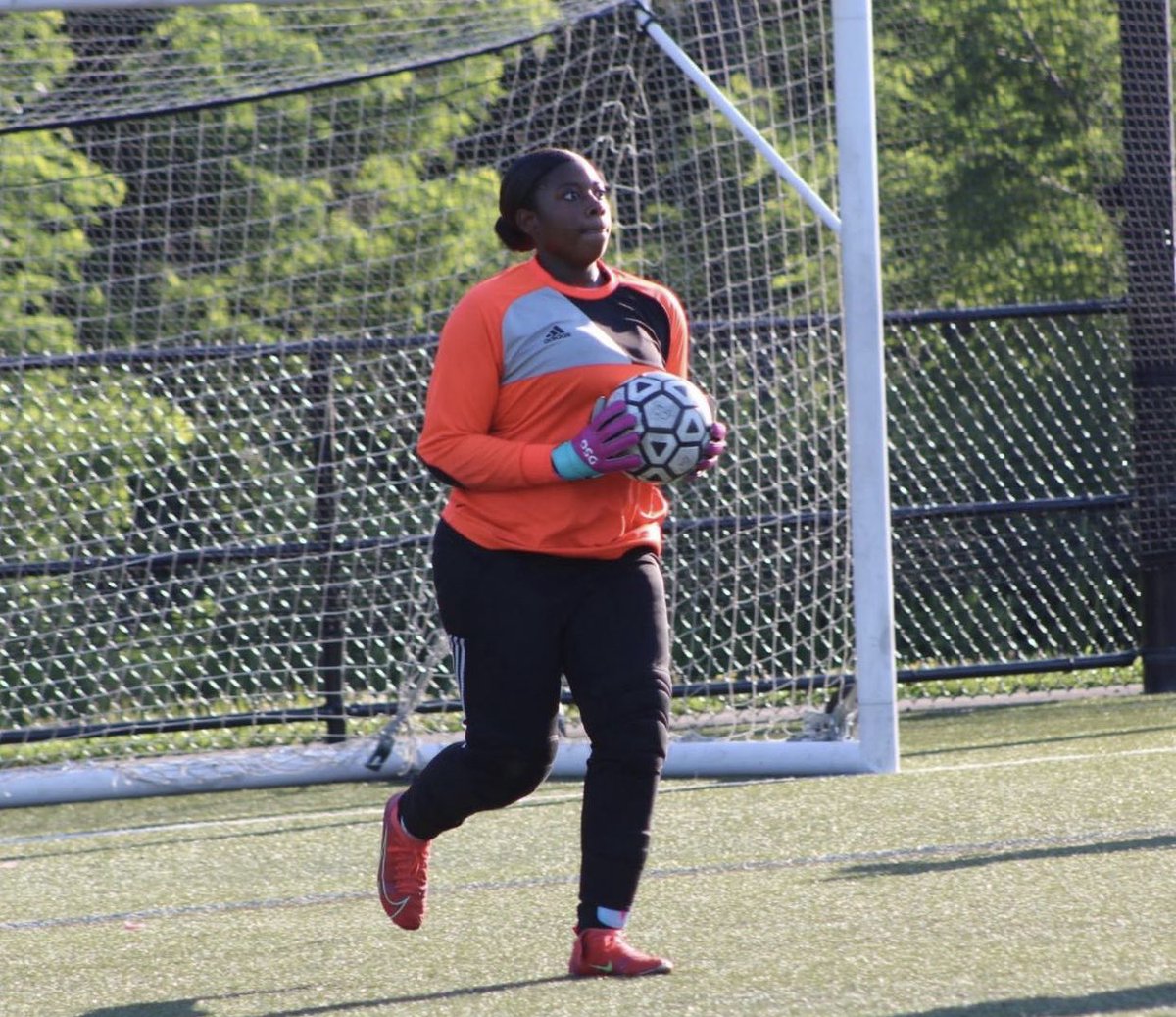 WAVEPRIDE's tweet photo. Coach Gooch and the girls soccer team competing and getting ready for opening day better during their summer league. #wavesoccer #wavepride #waveathletics https://t.co/dzqk0SnTOy
