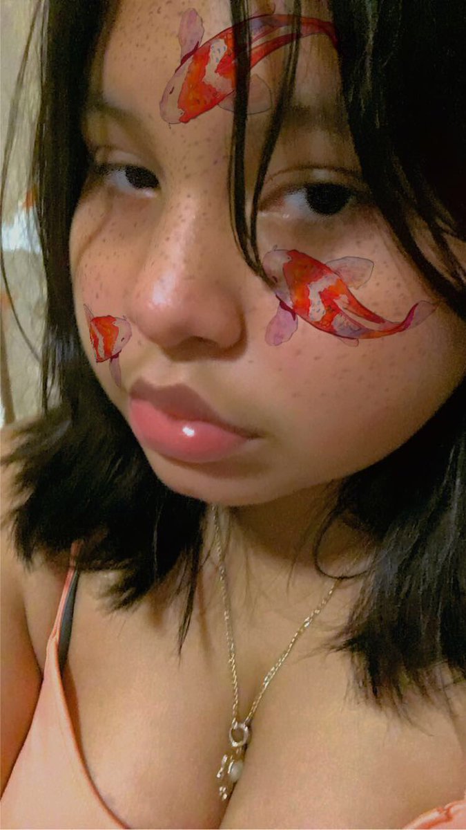 APHRI_DINO's tweet photo. Well heres a face reveal yall 😘 AND THANKS FOR 200!!!! https://t.co/nNxcLGmgpl