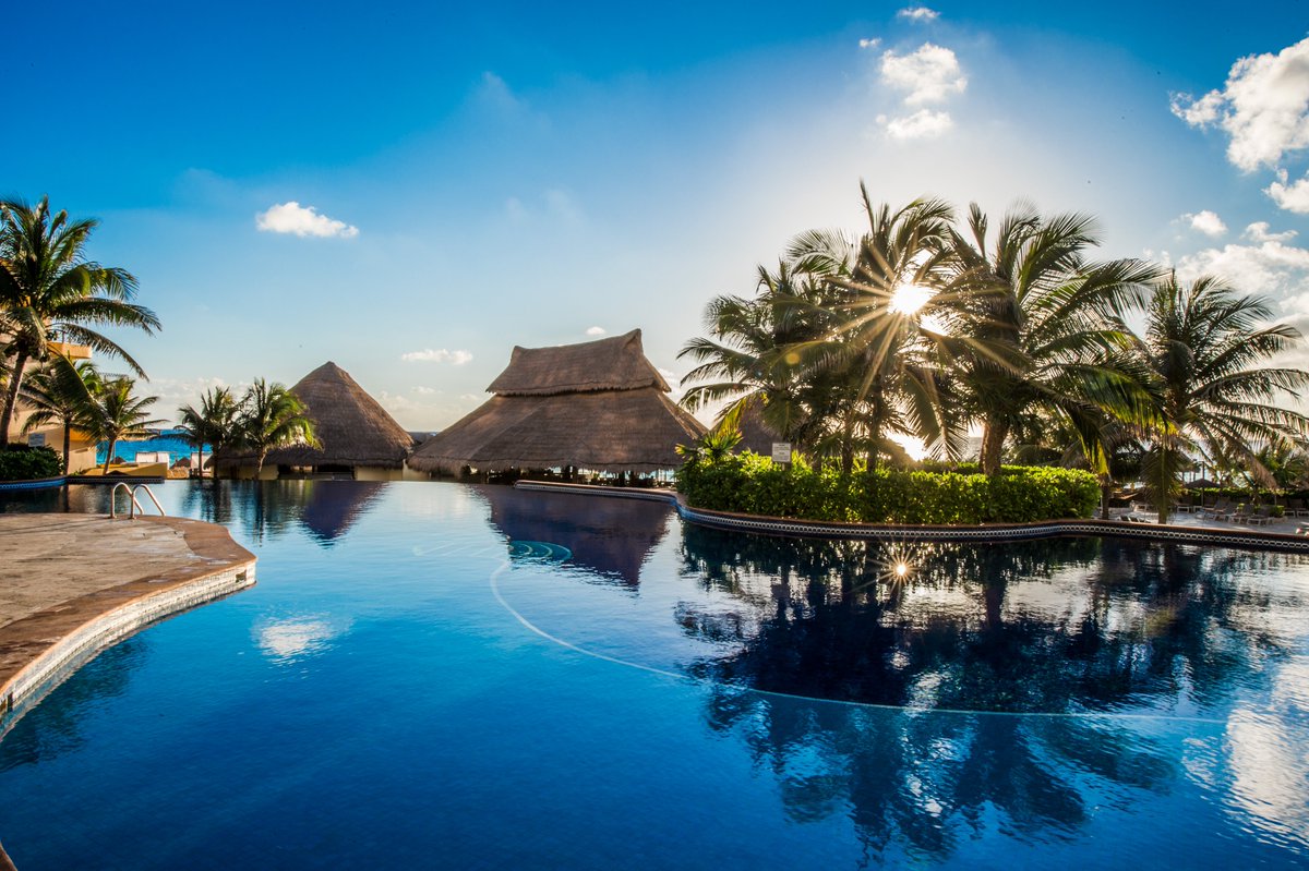 📢Registration is now open for the #Bacterialcell23 conference in sunny Cancun📢
Join Chairs <a href="/jiexiao_lab/">Jie Xiao</a>, @heathmurraylab, &amp; our incredible speakers for the 4th edition in Feb 2023 🦠
#bacterialcell #cellbiology #celldivision #microbiology
rb.gy/dv97ts