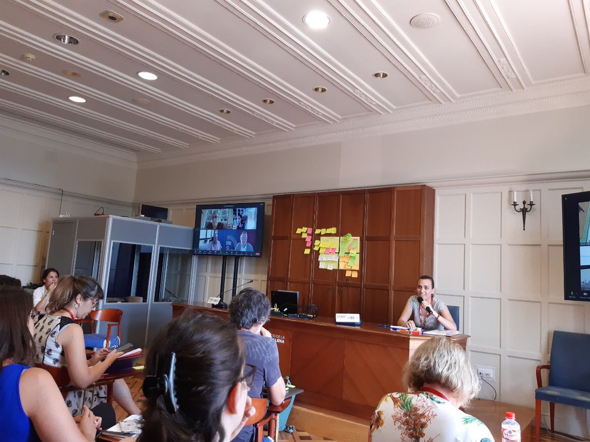 Cierre espectacular y lleno de ideas en el curso de "Ciencia Ciudadana y Universidades" de la <a href="/UIMP/">UIMP</a>. 
Gracias por la calidad, las ideas y la cooperación que ha habido durante todo el curso. Un lujo para este ministerio pensar con vosotras y vosotros.