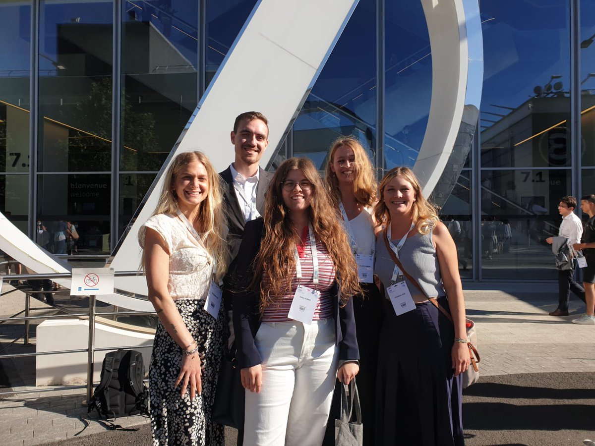 GRK2174 (@grk2174) on Twitter photo After the closing lecture #FENS2022 is coming to an end. Full of science, new contacts and even new friends.
A scientific and personal success in the beautiful city of Paris!
<a href="/AnnaTHuber/">Anna Huber</a> @EugeniaVivi28 <a href="/IselineC/">Iseline</a> <a href="/LeopoldKinzel/">Leopold Kinzel</a> and twitterless Theresa Süß After the closing lecture #FENS2022 is coming to an end. Full of science, new contacts and even new friends.
A scientific and personal success in the beautiful city of Paris!
<a href="/AnnaTHuber/">Anna Huber</a> @EugeniaVivi28 <a href="/IselineC/">Iseline</a> <a href="/LeopoldKinzel/">Leopold Kinzel</a> and twitterless Theresa Süß