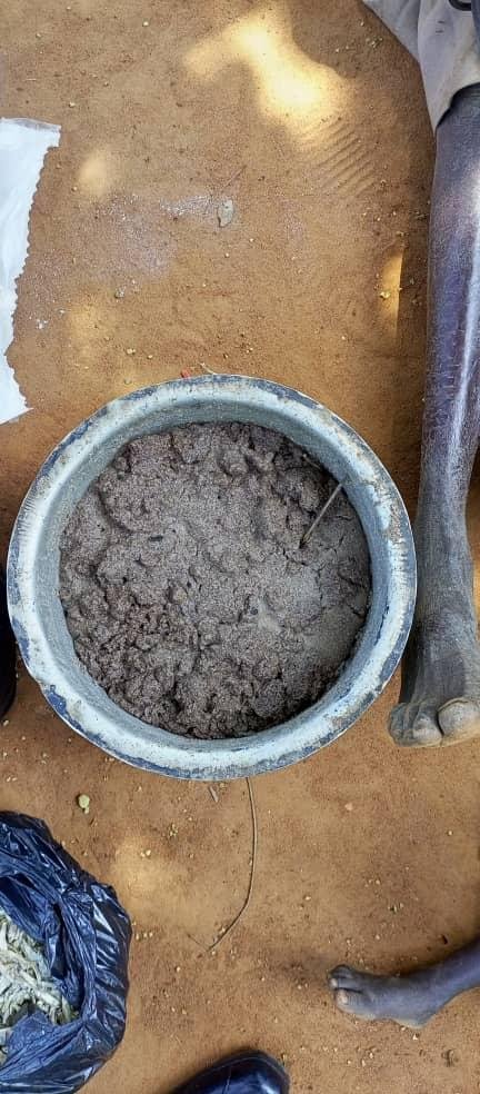 Tolothi_Loothe's tweet photo. These are some of the disturbing photos about hunger in Karamoja. Many have died and many will continue to die from starvation.
I'm appealing to my networks to send something to help these people. About £25 will feed a household for 2-4 weeks.

Retweet and make this viral https://t.co/6rgiKTIyI6