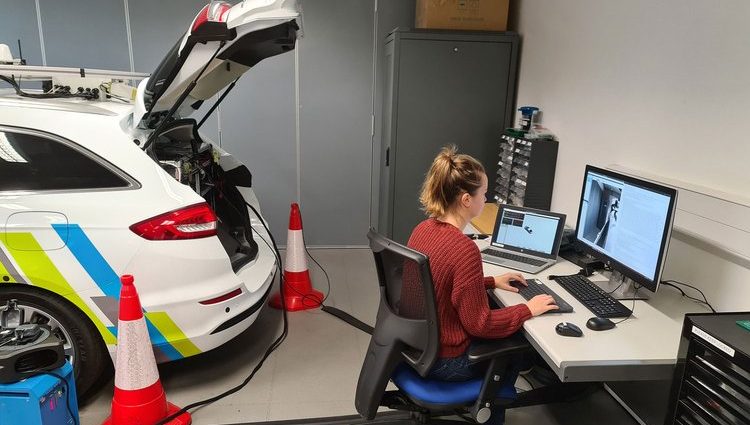 setsquared's tweet image. Interested in the world of autonomous vehicles? Check out our latest case study to hear how @mole_energy is transforming charging for all &amp;amp; how our #ScaleUp Programme opened new doors &amp;amp; gave the team access to resources to help them grow: ow.ly/Ec7H50JPiiW