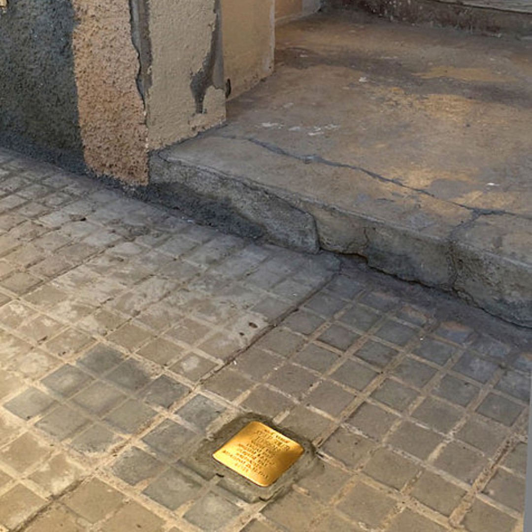 Today's <a href="/SpainSeminar/">Modern Spanish History Doctoral Seminar</a> is with Alícia Hernàndez Grande on 'Catalonia's Stolpersteine: Historical memory, the Holocaust, and the cityscape'. More information, edin.ac/3oXcB79

#history #spain #spanishhistory #edinburgh #edinburghuniversity #phd