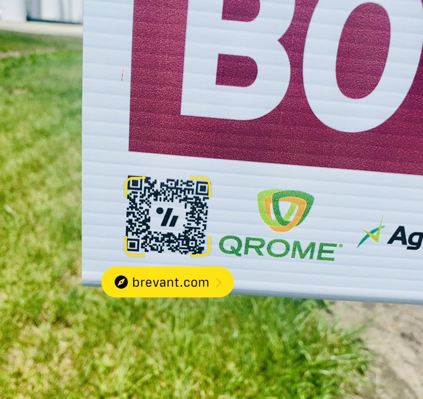 loganvanallen's tweet photo. @BrevantseedsUS doing the little things right! 

Pre-printed signs so no stickers 👏 and a scannable QR code that takes you to the tech sheet! https://t.co/QaLX69VCEP