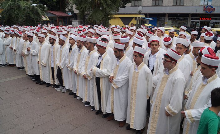 Koşun Koşun.
Laiklik elden gidiyor.:))
SONUNA KADAR ERDOĞAN