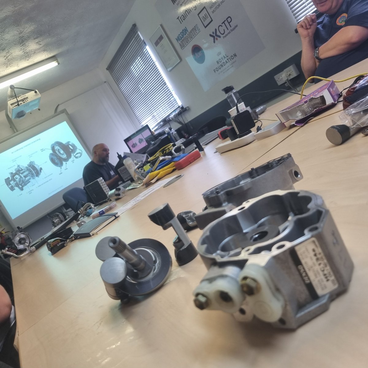 Missionmotorspt's tweet photo. 📢We're thrilled to have launched our @The_IMI Level 3 Award in #Automotive Refrigerant Handling course. As a @CTPinfo approved supplier, #ServiceLeavers & #Veterans can fund their studies using their #EnhancedLearningCredits & #ResettlementGrants.
🔗https://t.co/95CgpfNKKQ https://t.co/KOslEFxcVM