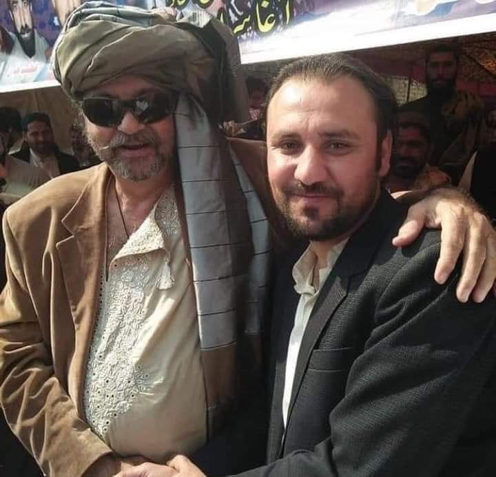UstadrahiS's tweet photo. سڄي پي پي جي لوڙ لوڙيون ٿا اڳتي به الائي ڪيترا سنڌي مارائجي ويندا!!؟؟
#JusticeForBilalKaka https://t.co/6ynH5Mt1Lm