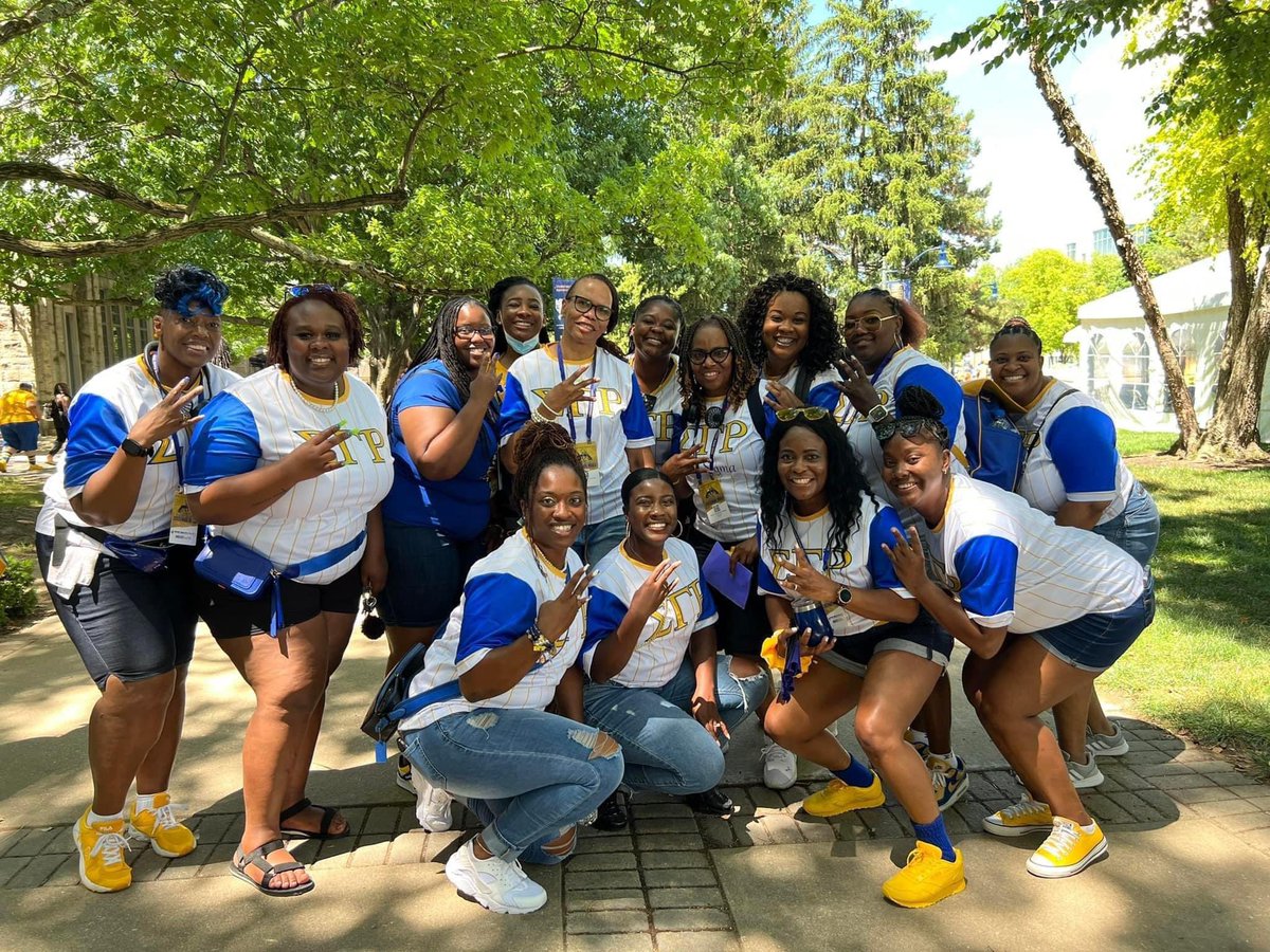 _tytianaj's tweet photo. Day #1 Thee Homecoming! SIGMA GAMMA RHO SORORITY, Inc. took over Butler University! Blue and Gold EVERYWHERE! 💙💛 Indy is not ready for this WEEK long of events. It’s OUR CENTENNIAL! #SGRhoCentennialBoule @womenofsgrho #AskaboutAS https://t.co/41q1tiaDHf