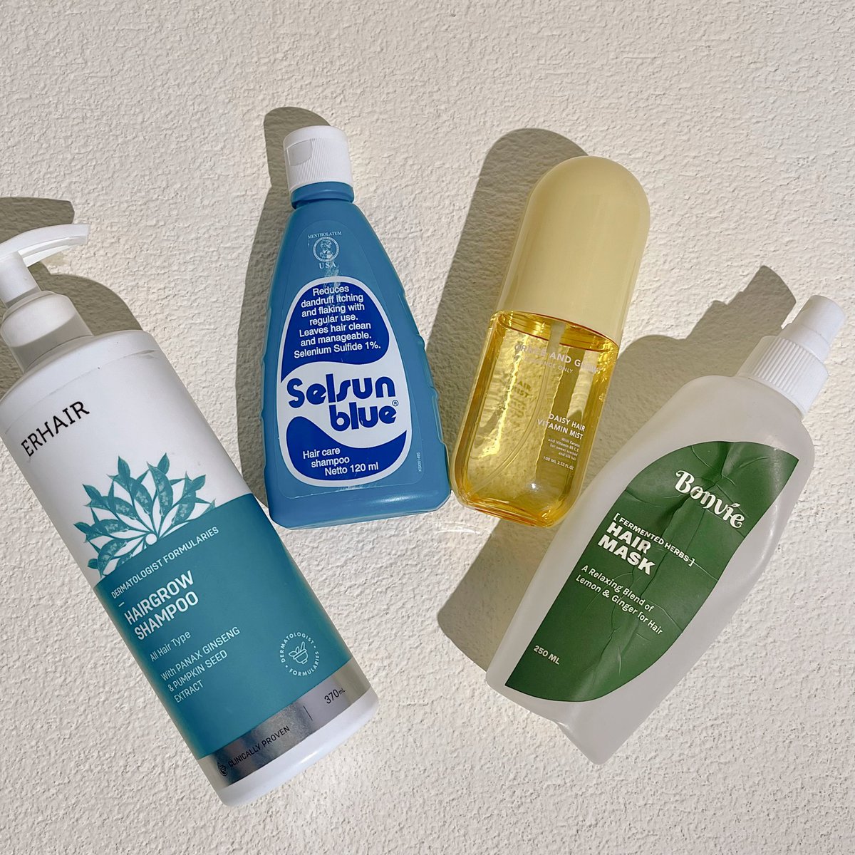 aku mau share beberapa haircare yang bantu aku sembuh dari ketombe &amp; rontok beberapa bulan lalu✨

—A thread review

#racuninhaircare