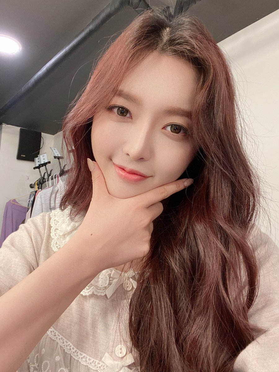 AOA_FANCLUB's tweet photo. [📸] 연극 '우리집에 왜 왔니'

ELVIS와 함께해서 행복했던 오늘😆
찬미의 첫 무대 어땠나요❣️
앞으로 많은 기대해 주세요✨

#AOA #에이오에이 #찬미 #ChanMi #서재희 https://t.co/AHia1F38pV