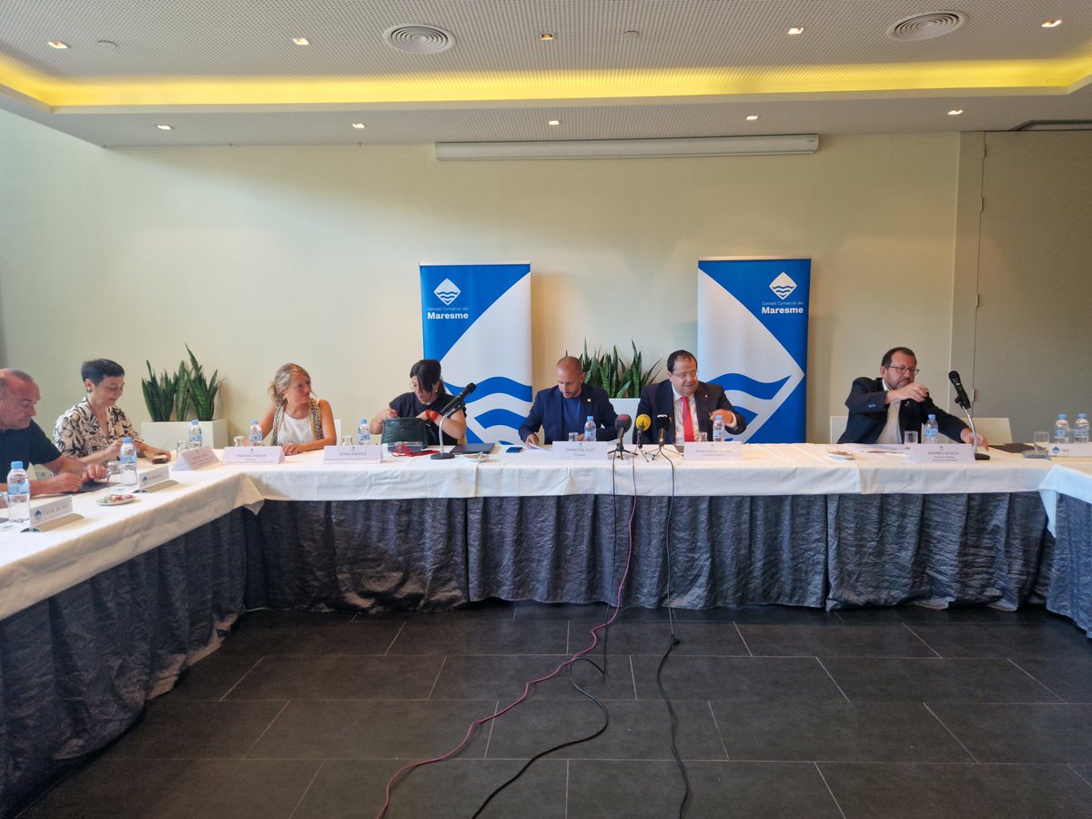 ccmaresme's tweet photo. Conveni a 4 bandes: #ccmaresme, @interiorcat, @ispccat i 12 ajuntaments per a la selecció unificada d'11 agents de policia local i  la creació d'una borsa de personal interí.
La convocatòria sortirà la setmana vinent i es perllongarà fins a finals d'agost https://t.co/y056kSdUPz