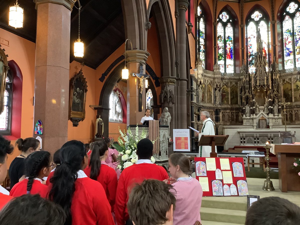 Sacred Heart Y6 tweet media