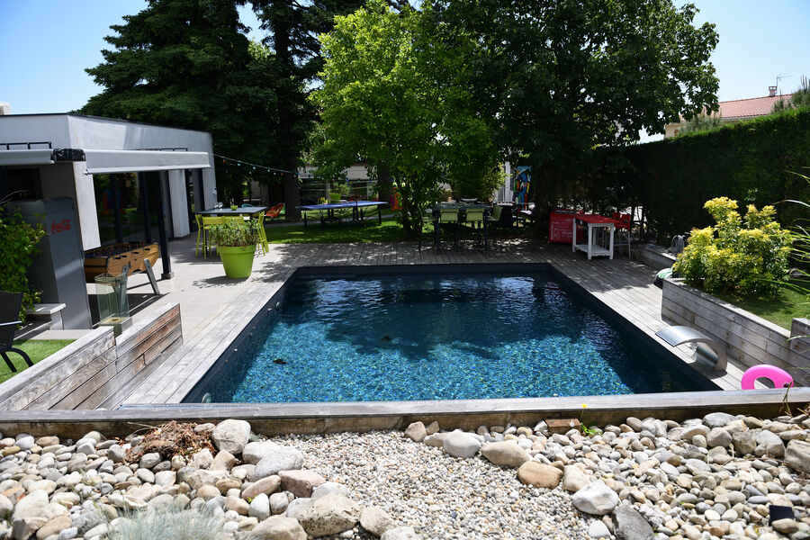 WorkPlay_lyon's tweet photo. Votre prochaine #réunion pourrait bien être ensoleillée 🌞 🍹
👉 Surtout si vous la prévoyez chez #WorkAndPlay 😎 

Découvrez en images le Pavillon de la Piscine ➡️ https://t.co/1AL2tYPODU https://t.co/zIQ7E7nHM3