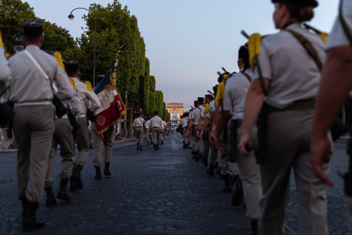 Troupes de marine tweet media