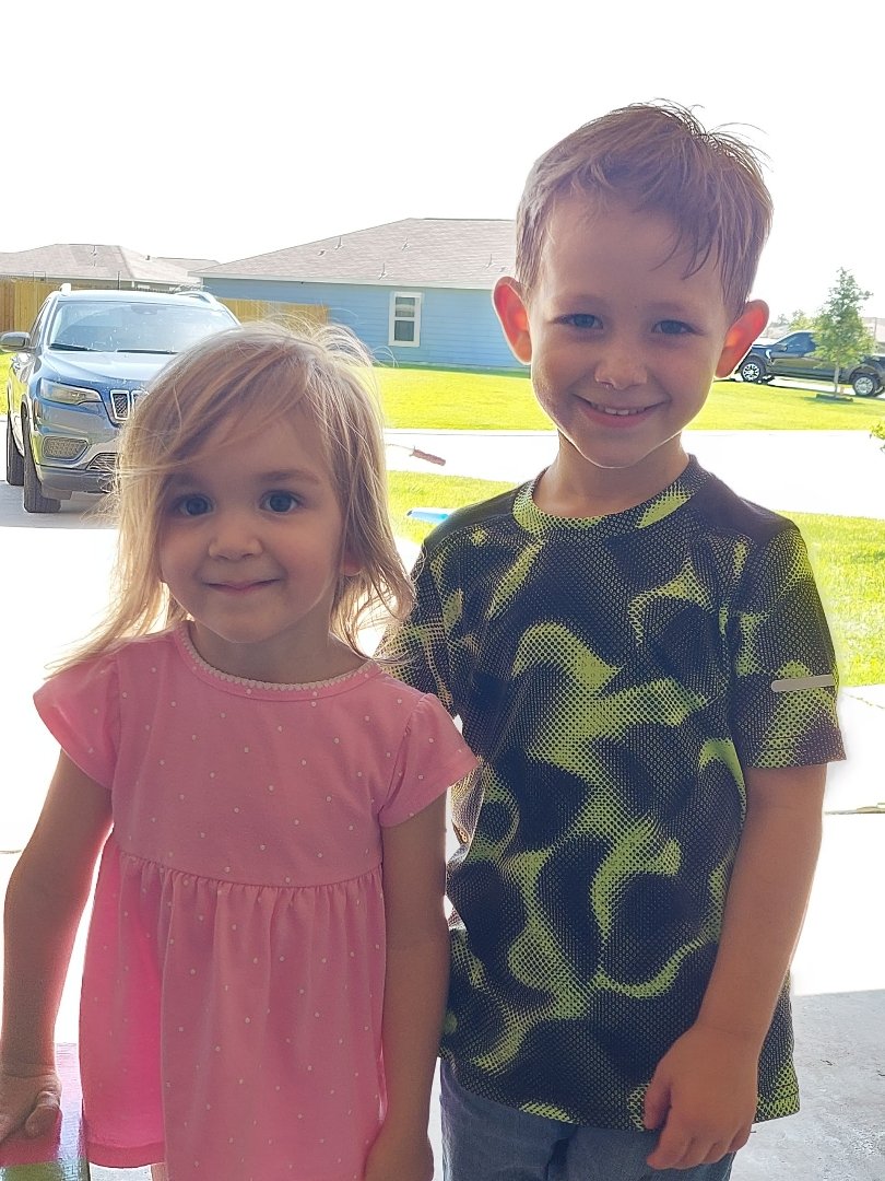 EythDaniel's tweet image. My boy n his cuzin they growing so fast