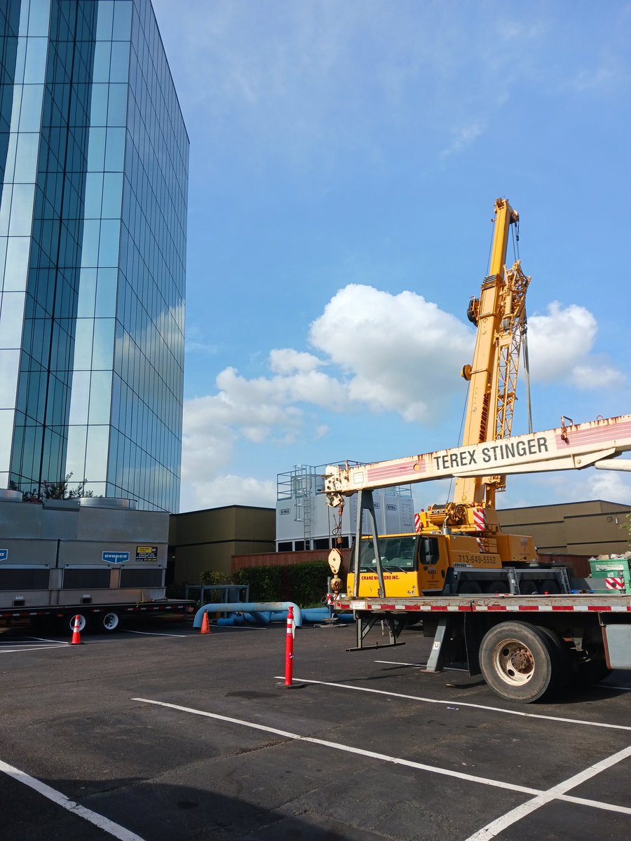 EythDaniel's tweet image. #MoneyIsTheMotivation call 📞 8329889398 for cooling tower motor changes or anything to do with cooling towers feel free to text or call 📞 📱 free estimates Houston Dallas n pretty much wherever we do travel insured and bonded 💯 percent legit n great service or find me on