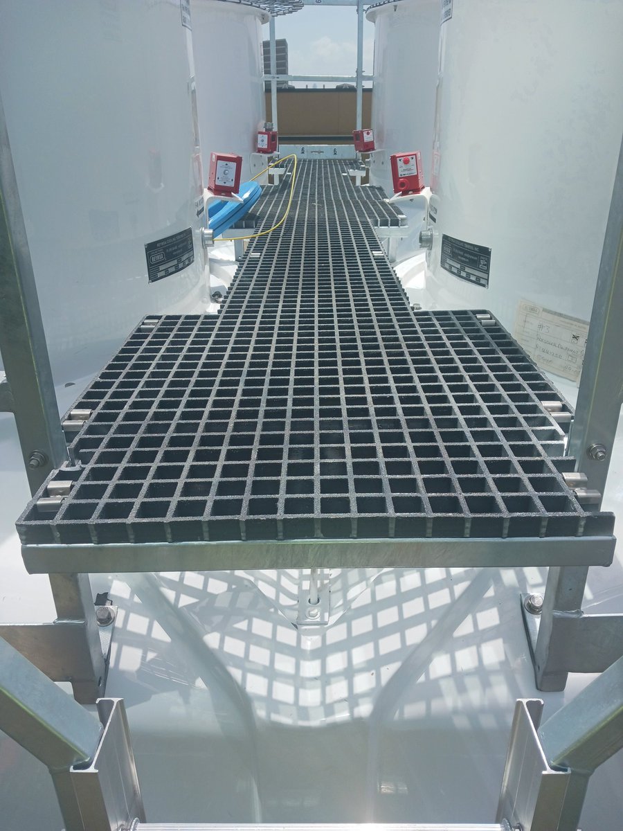 EythDaniel's tweet image. #MoneyIsTheMotivation call 📞 8329889398 for cooling tower motor changes or anything to do with cooling towers feel free to text or call 📞 📱 free estimates Houston Dallas n pretty much wherever we do travel insured and bonded 💯 percent legit n great service or find me on