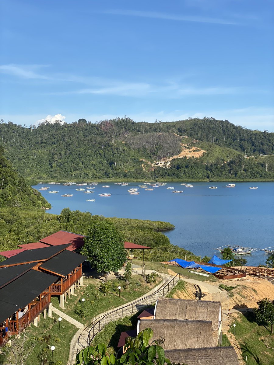 yurdi_yasmi's tweet photo. West Sumatra - a province in Indonesia where I am from. What do you think?
#indonesiacantik #sumbar #mandeh #NatureBeauty #sustainability https://t.co/Jq77nCDyuQ
