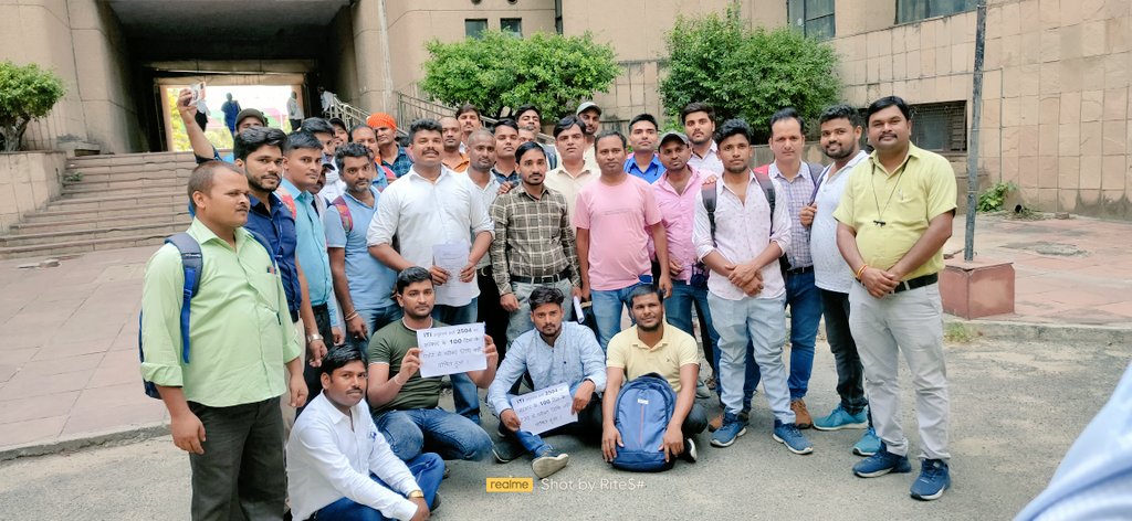 ErRkush's tweet photo. माननीय @74_alok तकनीकी छात्र बहुत ही परेशान हो चुके हैं आज उनको धरना का सहारा भी लेना पड़ रहा है,उनको सिर्फ आप पर पूरा भरोसा है! @IasHarikesh @KapilDevBjp @myogiadityanath @narendramodi @ChiefSecyUP 
#ITI_अनुदेशक_भर्ती_2022_मुख्य_परीक्षा_तिथि_जारी_करो https://t.co/RKzHrT4NpK