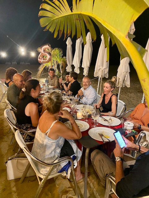 Gran nit de festa celebrant els 25 anys de l'AEC!
@agrescat <a href="/GarbiPereVerges/">GarbíPereVergés</a> <a href="/escolaipsi/">IPSI</a>  <a href="/escolasadako/">ESCOLA SADAKO</a>  <a href="/coralregi/">Coral Regí Rodríguez</a> <a href="/EscolaGinebro/">Escola Ginebró</a> <a href="/BetaniaPatmos/">Escola BetàniaPatmos</a> @santgervasicoop <a href="/OmsidePrat/">Oms i de Prat</a> <a href="/EscolaMeritxell/">Escola Meritxell</a> <a href="/EscolaNausica/">Escola Nausica</a> <a href="/escolatecnos/">Escola Tecnos</a> <a href="/EscolaMestral/">Escola Mestral SCCL</a> <a href="/EscolaSolc/">Escola Solc</a> <a href="/dainaisard/">Escola Daina-Isard</a> <a href="/educaciocat/">Educació</a> ....