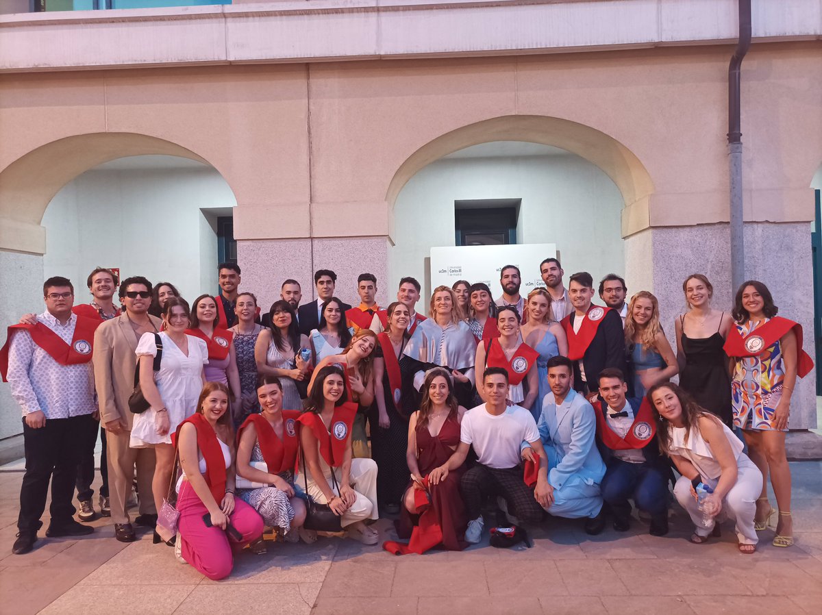 FilmTV_UC3M's tweet photo. Un año más celebramos la graduación del Máster @FilmTV_UC3M convertido ya en una de las propuestas académicas más relevantes de la universidad pública europea. Orgullo de nuestros estudiantes, de nuestra socia @DAMAUTOR y de tantos profesionales y académicos que lo hacen posible. https://t.co/zY68Yybru9