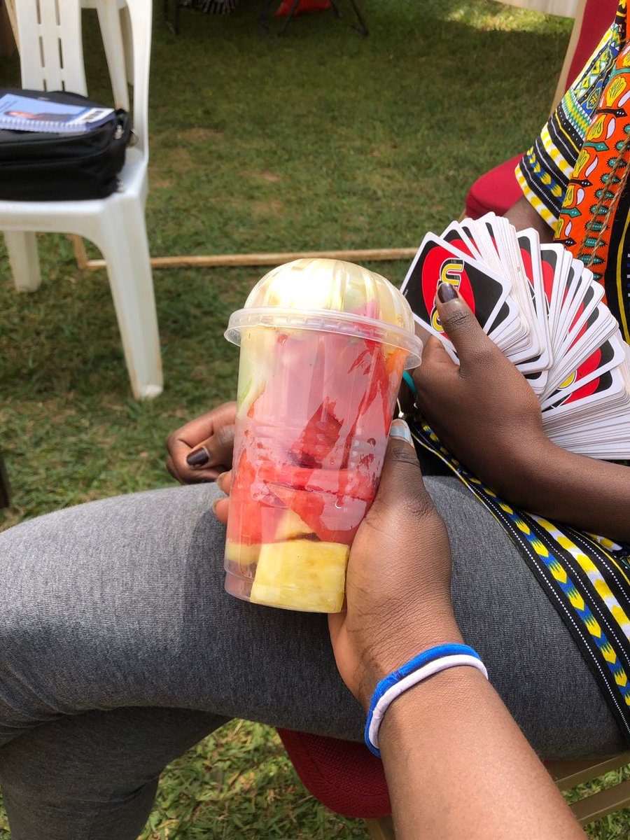 Play a game of UNO and win a fruitcup and meal plan💃💃💃 #eatbetter #livebetter #thinkbetter #healthyeating #healthawarnessUCU @UCUniversity @JByambabazi @Fruitarian_s
