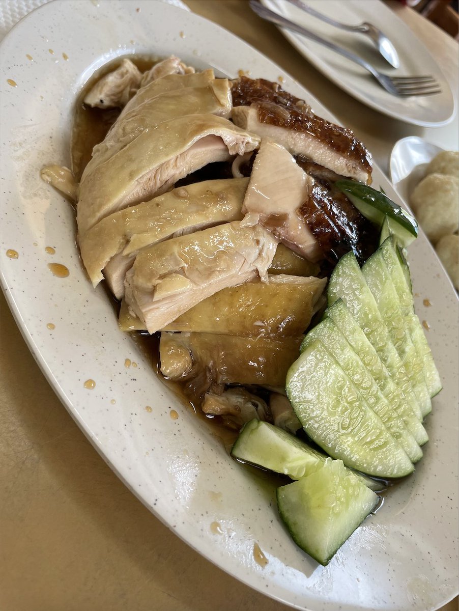 0x_jonny's tweet photo. Malaysia it's been a blast ๐ฒ๐พ! Thanks to everyone who recommended food and places to visit. Will for sure come again soon! Also a pleasure meeting fellow breezer @bentoe ๐ค. He has one of the finest collections imo! Singapore next! ๐ธ๐ฌ #bearsareforbuilding #midnightbreeze https://t.co/uP1UM7LTtl