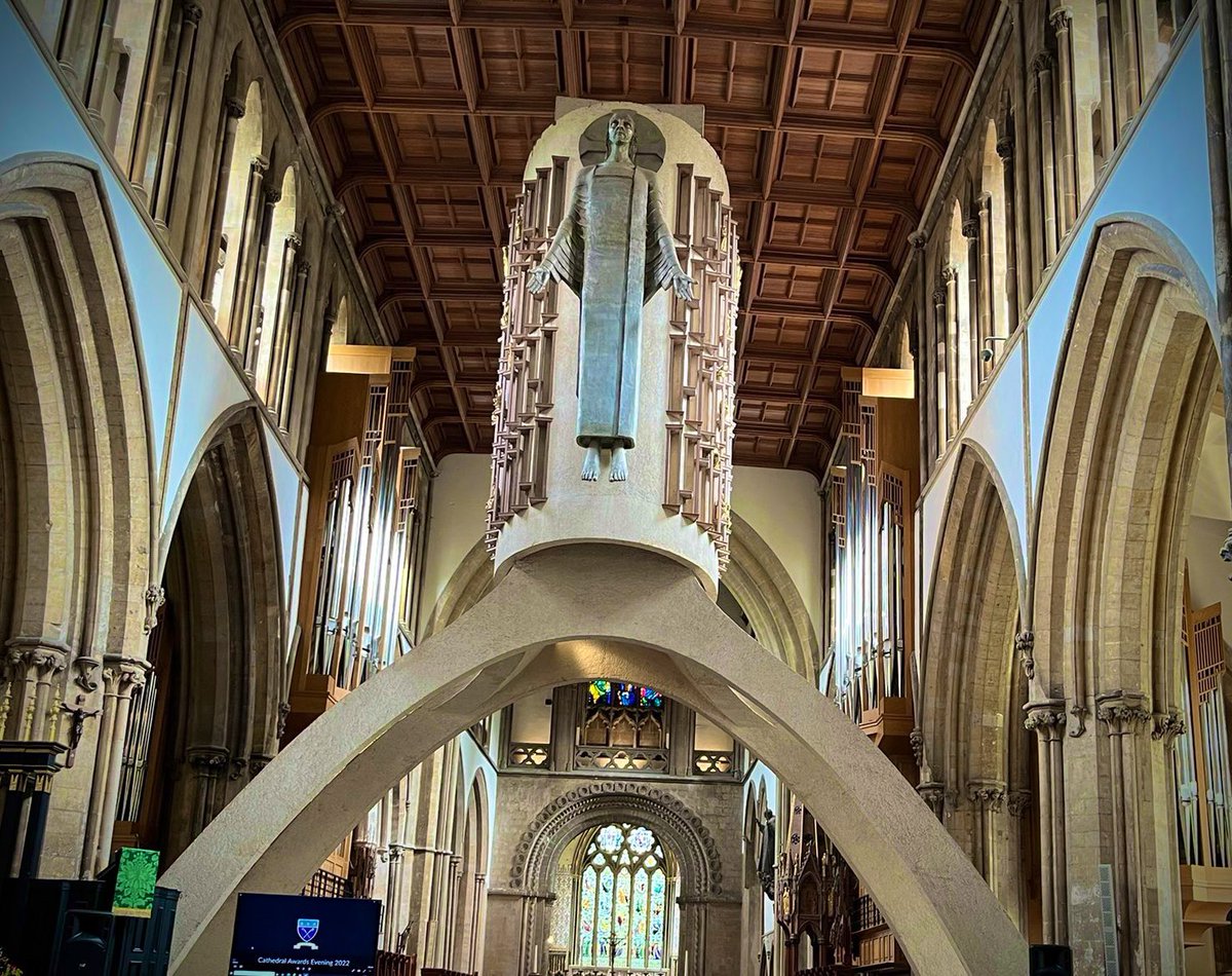 A fabulous evening at Llandaff Cathedral last night for the Awards Evening. It was so lovely to be able to award Lucy H (12LEA) with the Outstanding Achievement at GCSE award ☺️ #welldoneall