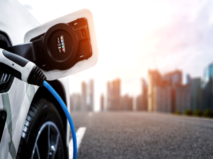 EU-funded <a href="/CarE_Service_EU/">CarE_Service_EU</a> project has developed solutions &amp; business models for establishment of new value chains for #reuse, remanufacturing &amp; #recycling of key parts of #EVs (#batteries, metal, polymers...), + new #mobility services: ow.ly/7cmb50JUAXC #circulareconomy