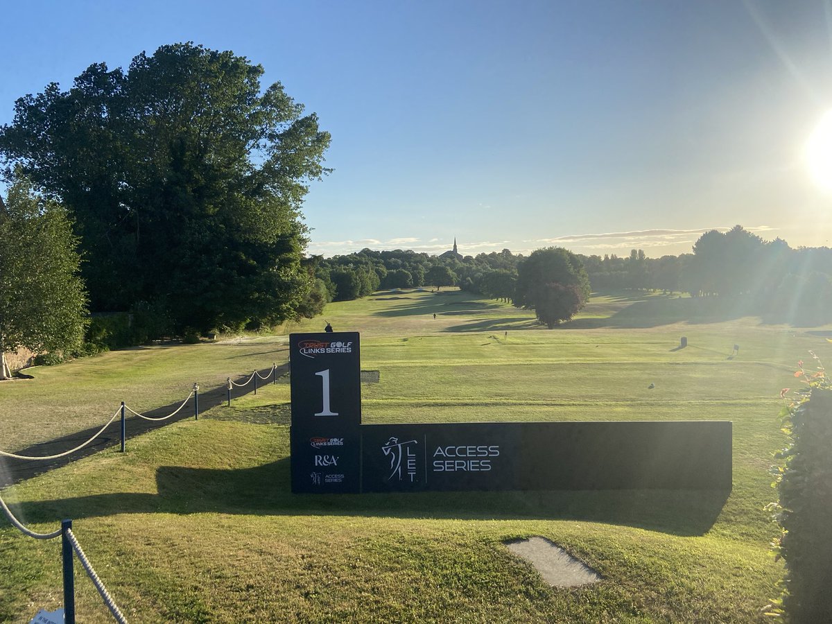 cooney1987's tweet photo. Practice day for the ladies @MusselburghGC for @LETAccess which starts tomorrow. Course looking good ahead of the event, but some moisture management required on selected greens and tees ahead of play today. #greenkeeping #drycourse #water #golfevent https://t.co/0ScjQb0WpK
