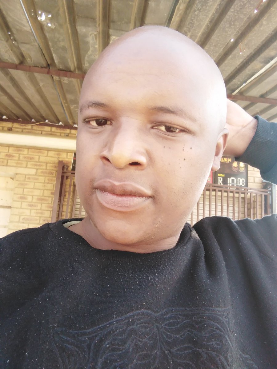 MJEPA's tweet image. I Want a mohawk😂😂😂😂😂