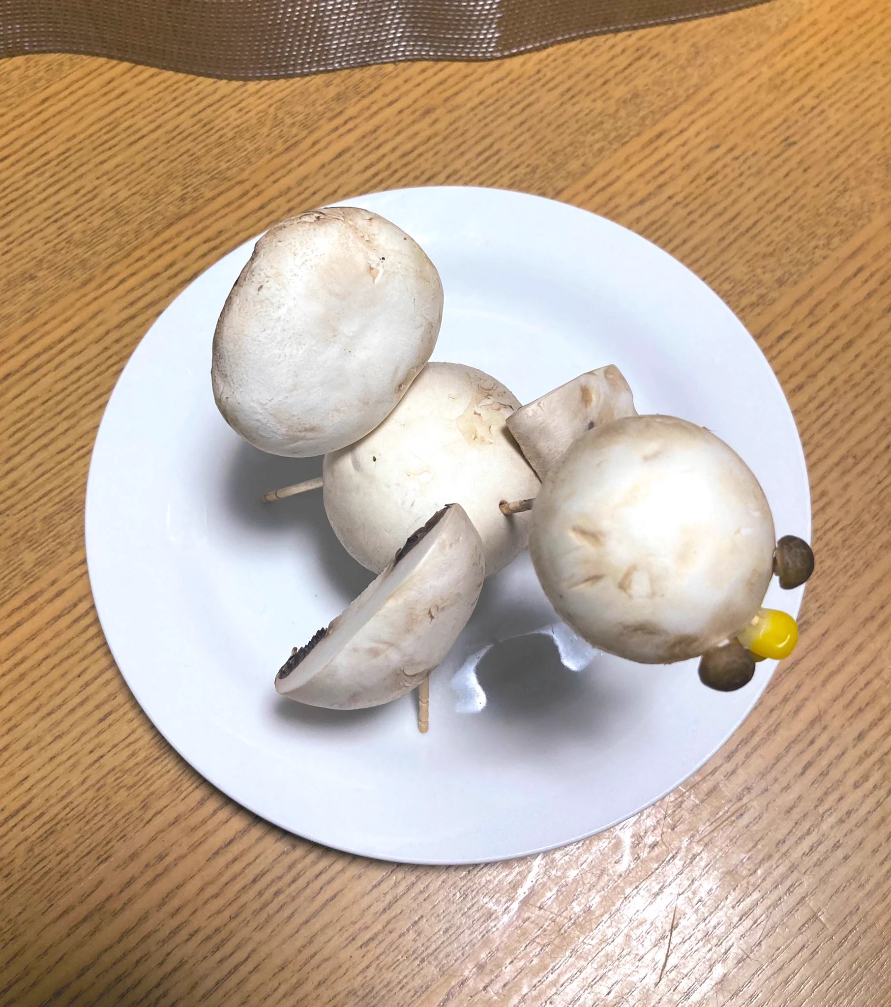 今年のお盆はこれに乗って帰ってきてもらおう！ジャンボマッシュルームで作ったアヒルちゃん。