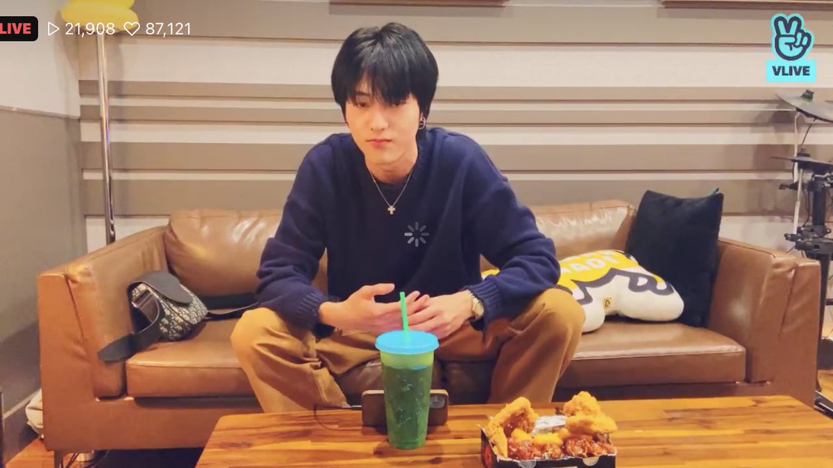 woowolfwp's tweet photo. haruto in vlive! https://t.co/3NXBpHSCmS